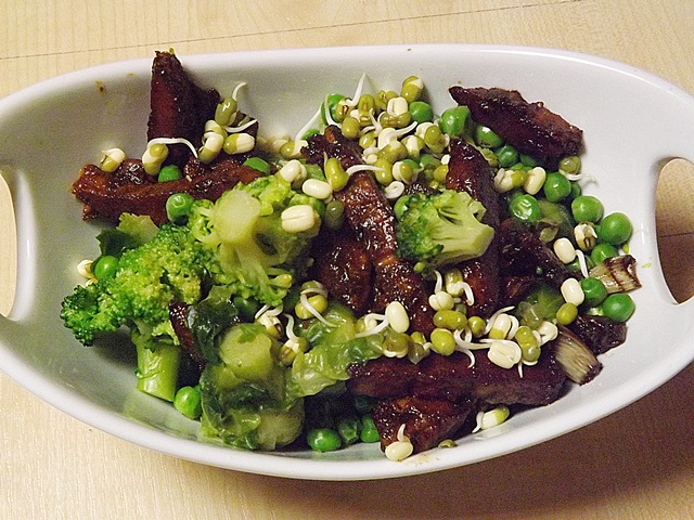 Brokolica a kel s marinovaným goody-foody